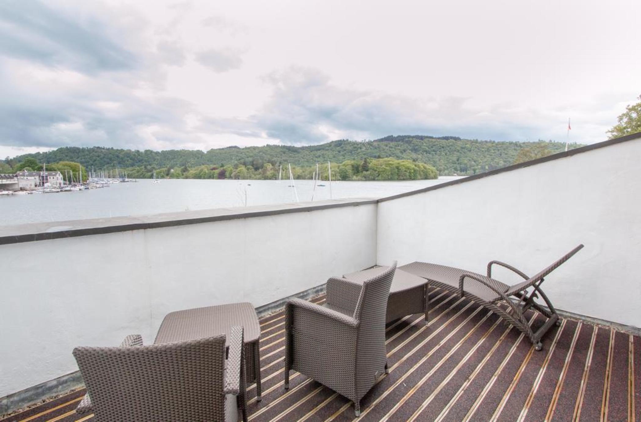 Macdonald Old England Hotel & Spa Bowness-on-Windermere Exterior photo